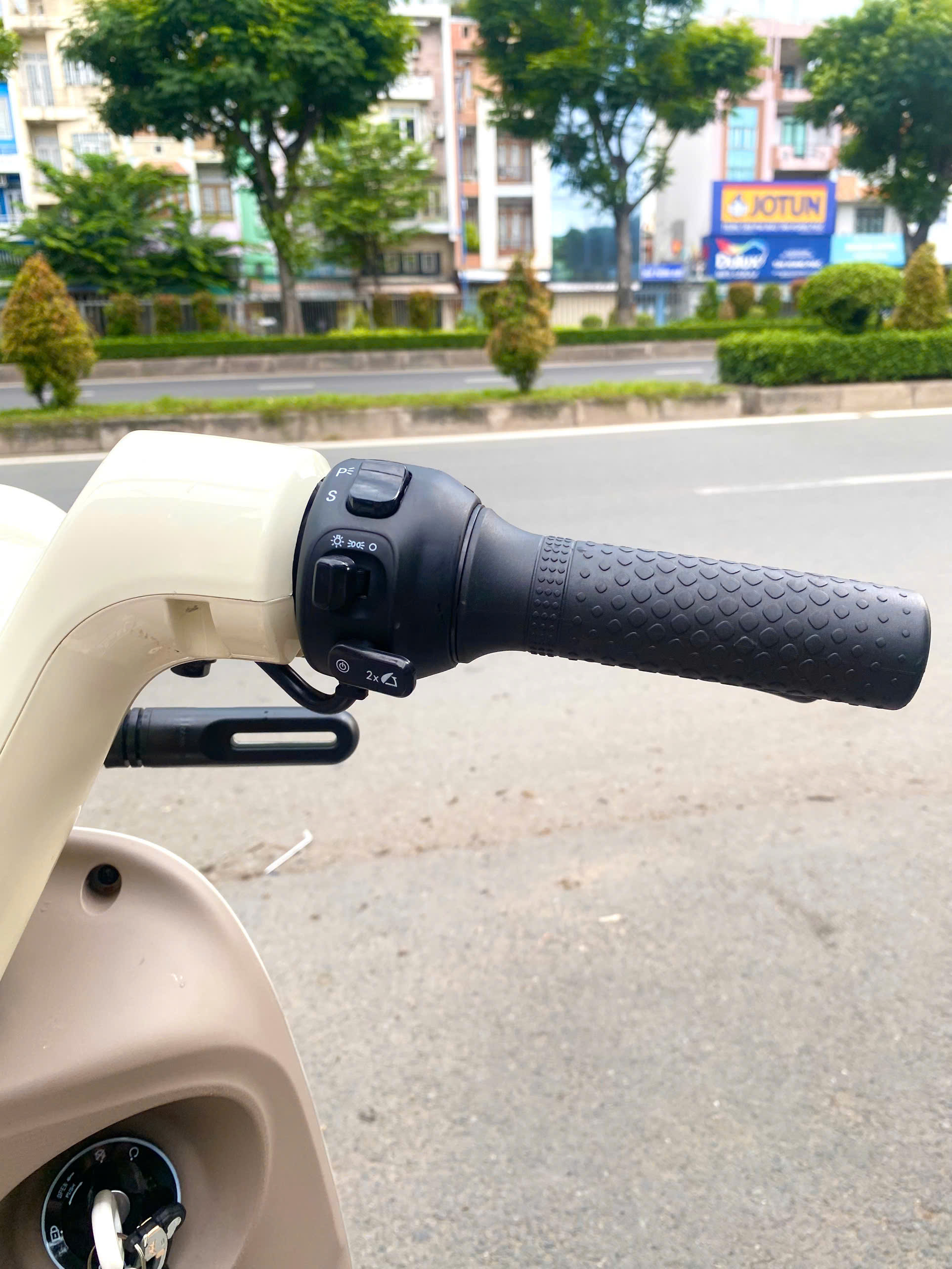 Xe máy điện DK Lyva Moda (Chạy: 90km/ lần sạc)