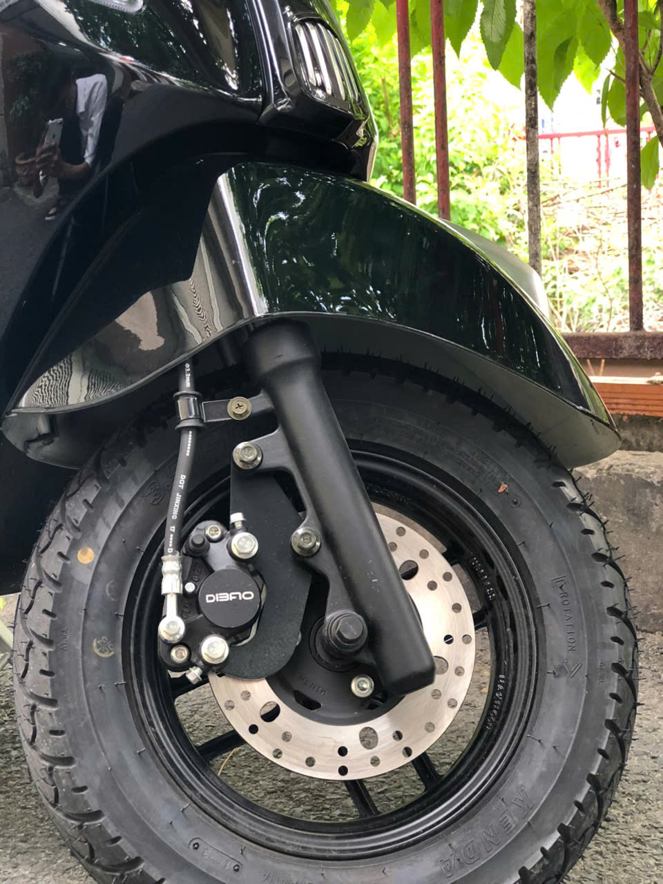Xe máy điện Dibao Tesla Chic đèn tròn Xe máy điện Dibao Tesla Chic đèn tròn