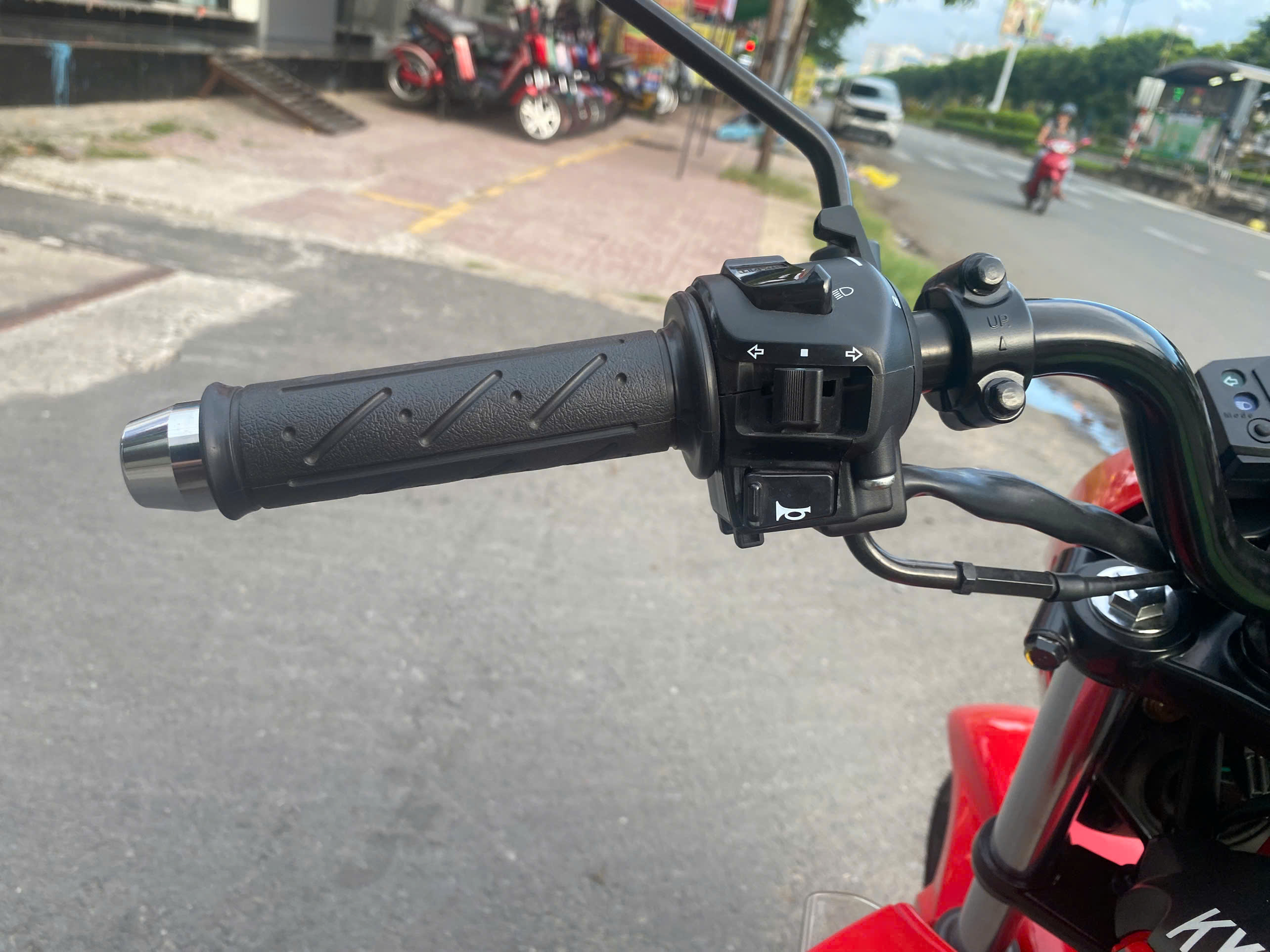 Phong cách phù hợp với Kymco k-pipe