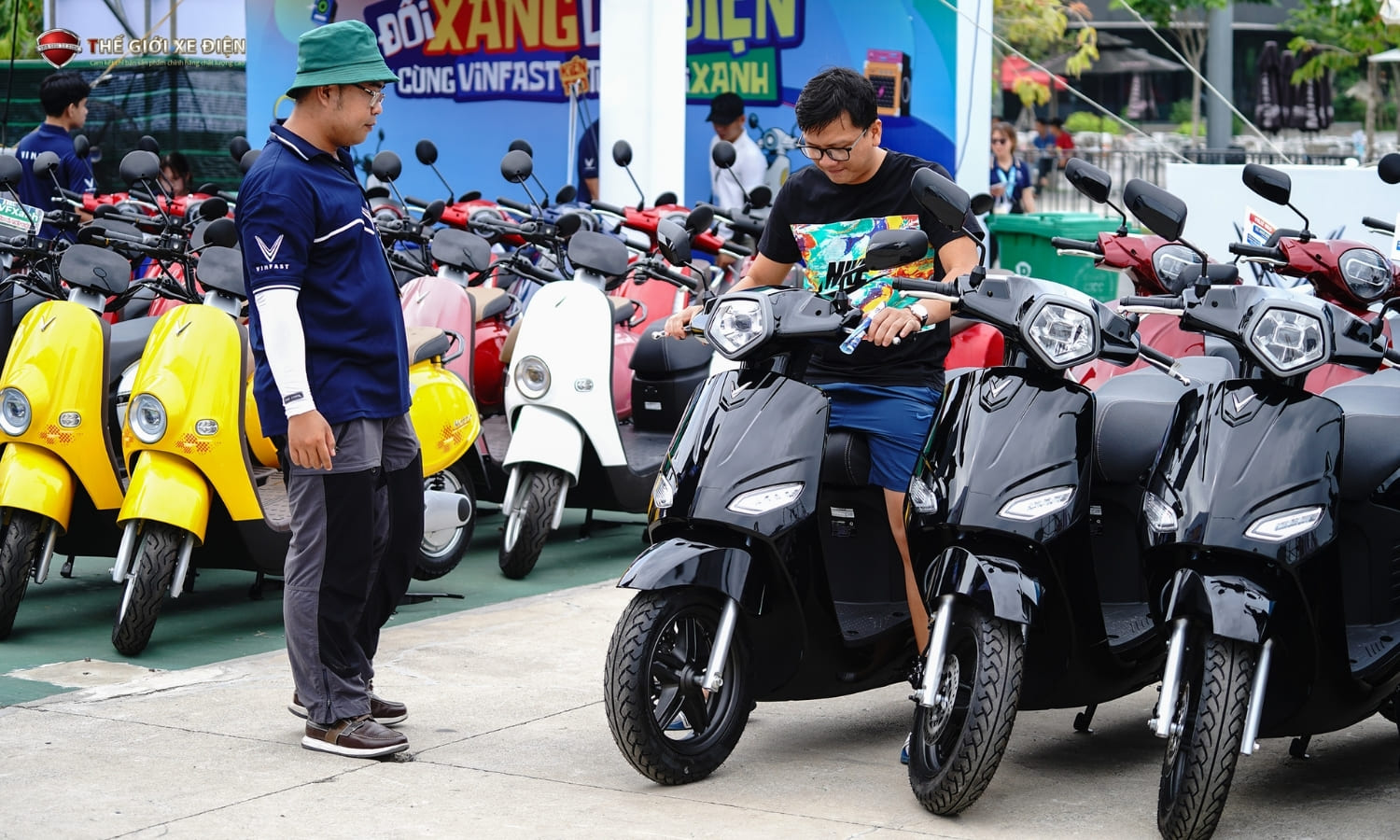 nên chọn xe điện hay xe xăng