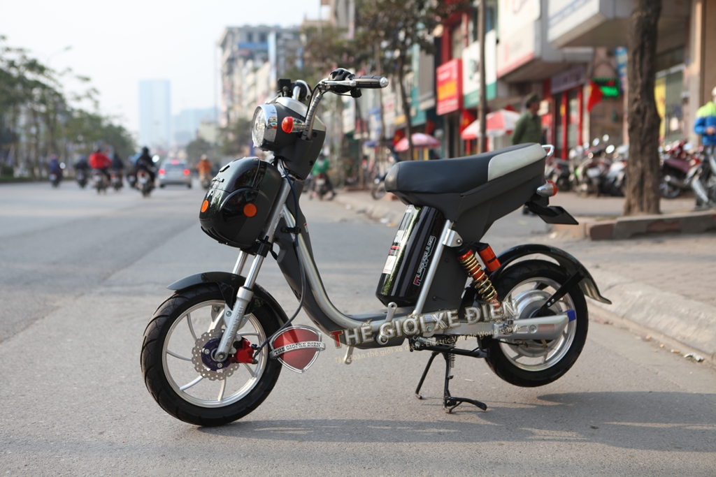 So sánh xe đạp điện Ninja Dibao với xe Ninja phanh đĩa đồng hồ điện tử 2015