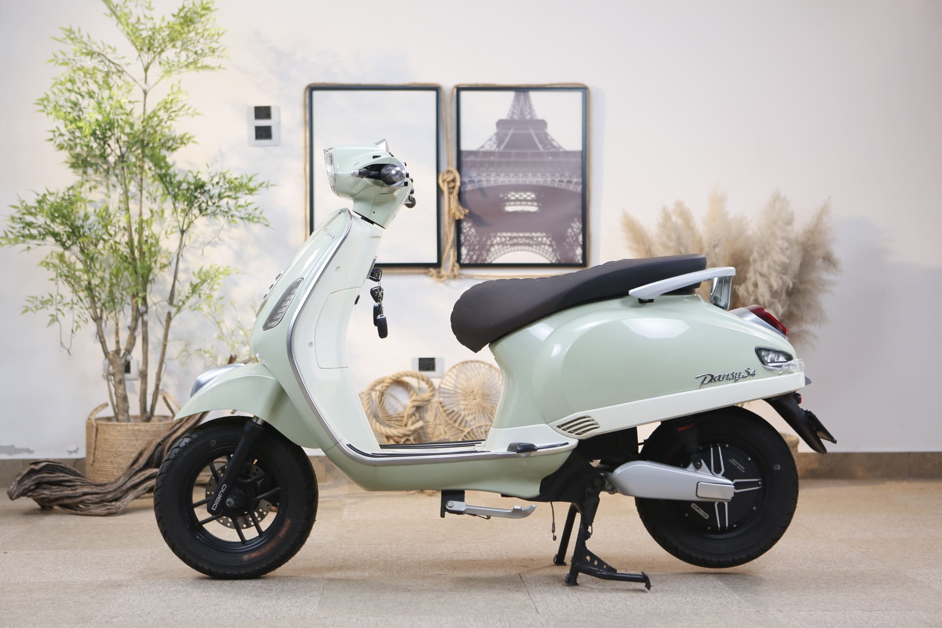 Nghị Định 238/2026 C&oacute; Hiệu Lực Th&igrave; N&ecirc;n Chọn Xe Điện N&agrave;o Để Con An T&acirc;m Đến Trường?