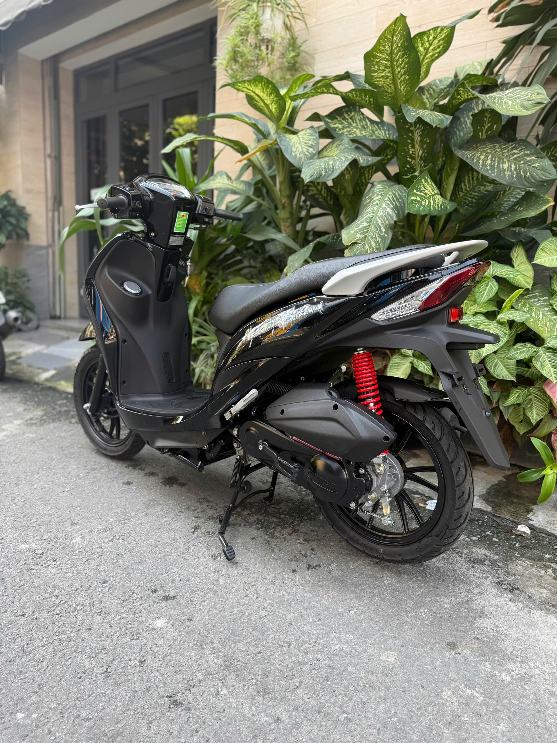 Xe Ga 50cc KYMCO Candy Hermosa X&aacute;m/Đen Nh&aacute;m