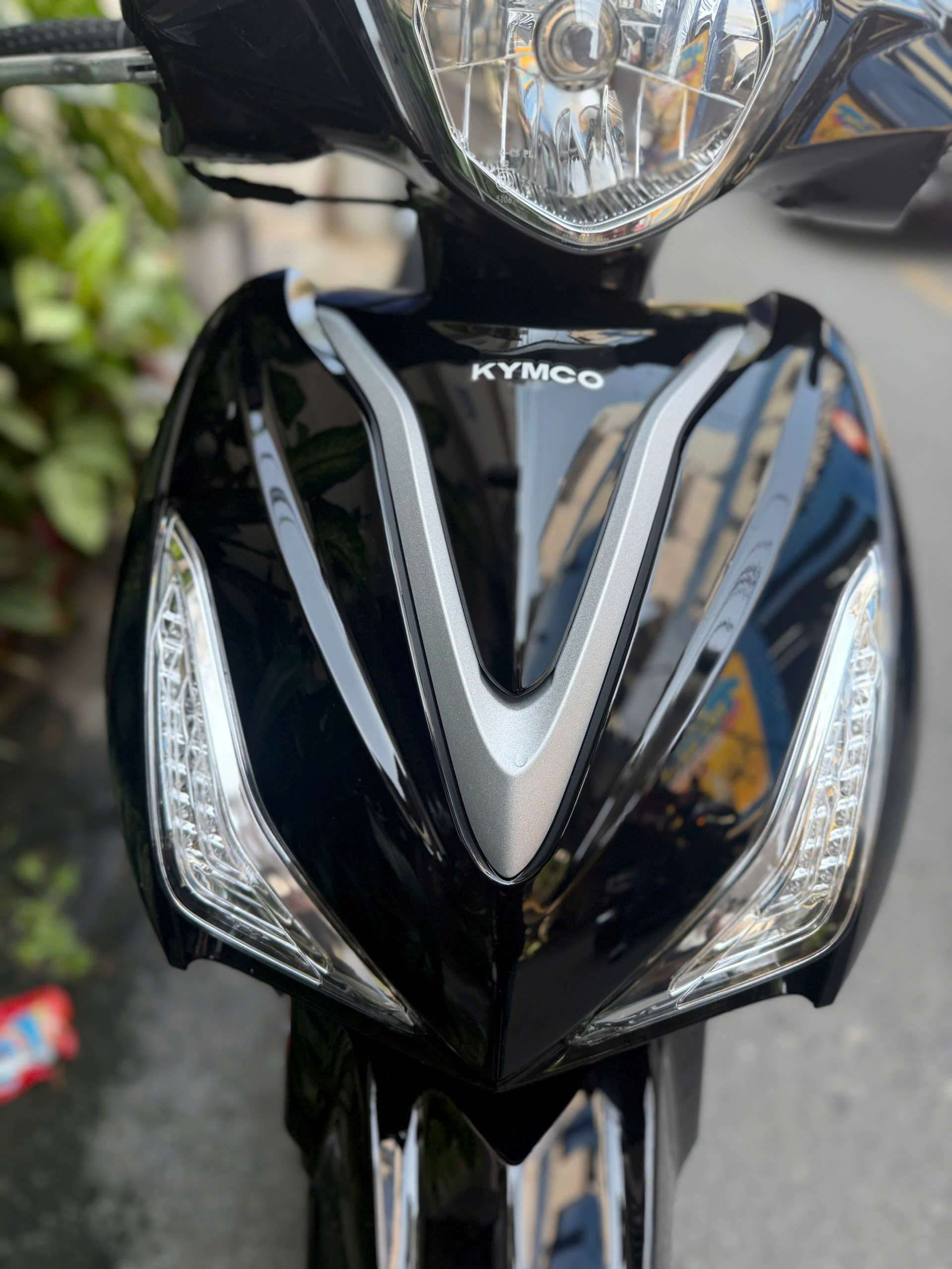 Xe Ga 50cc KYMCO Candy Hermosa X&aacute;m/Đen Nh&aacute;m