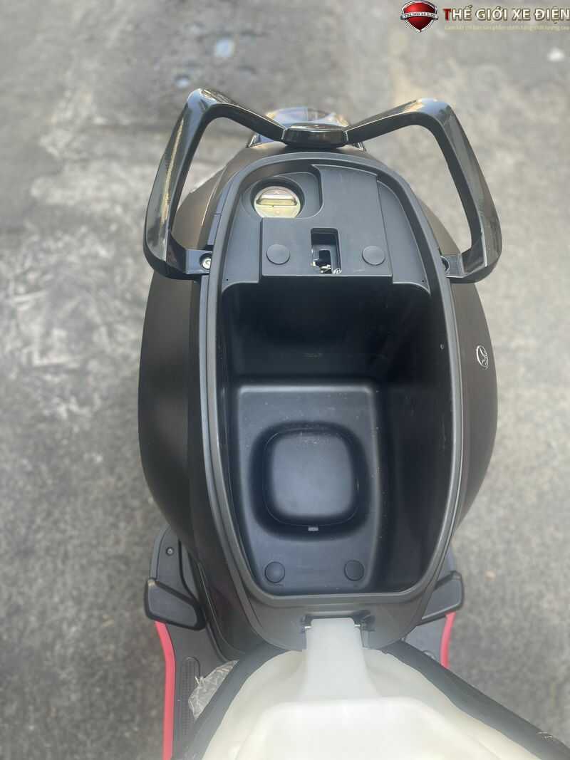 Xe ga 50cc Scooter Victoria đèn tròn Xe ga 50cc Scooter Victoria đèn tròn