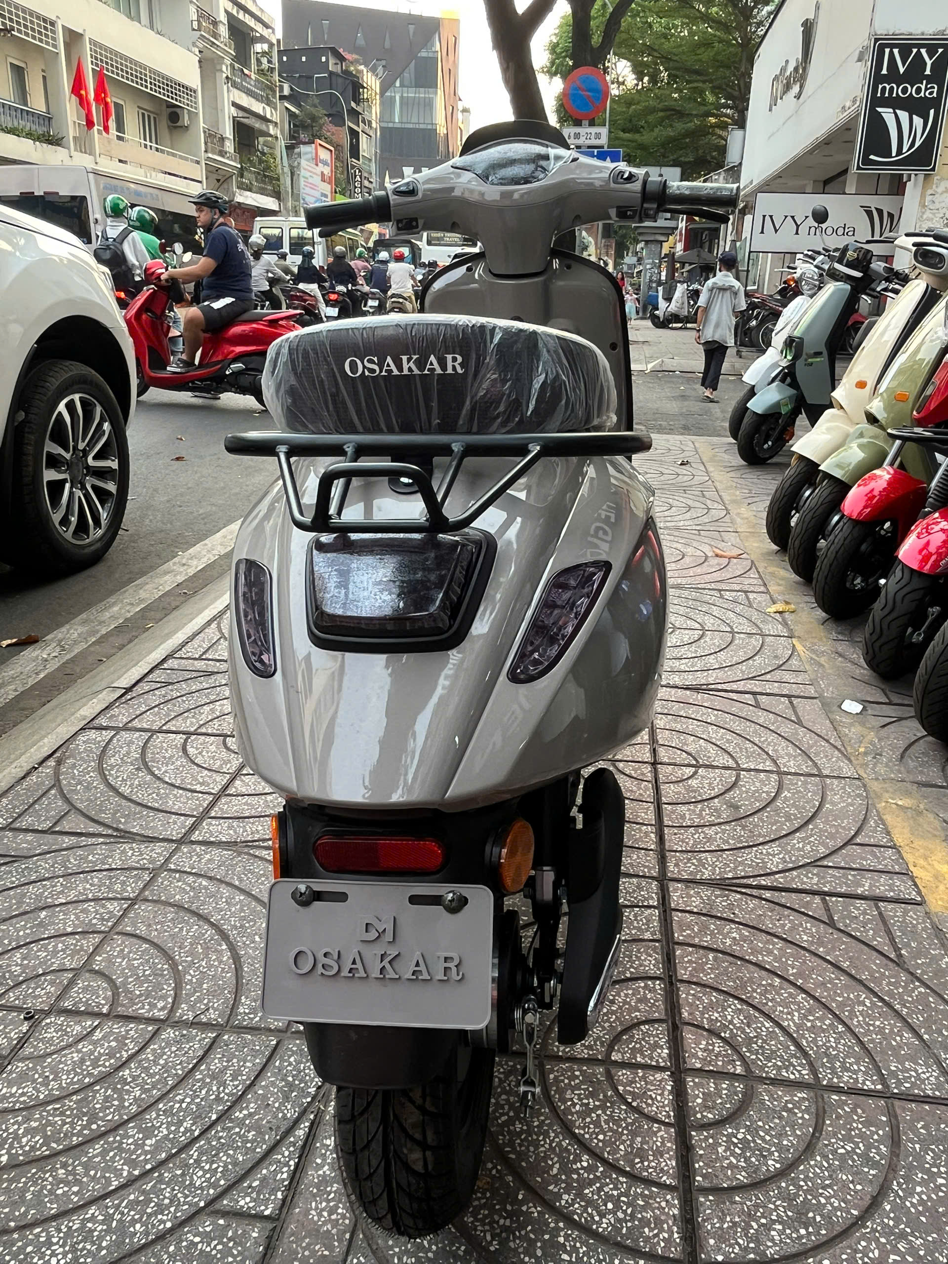 Xe m&aacute;y điện Osakar Nispa Vera New 2025