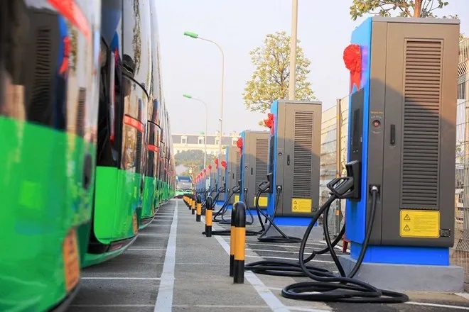 Hà Nội Quyết Liệt Đẩy Mạnh Hạ Tầng Xe Điện: Ưu Tiên Đất Công Để Xây Dựng Trạm Sạc