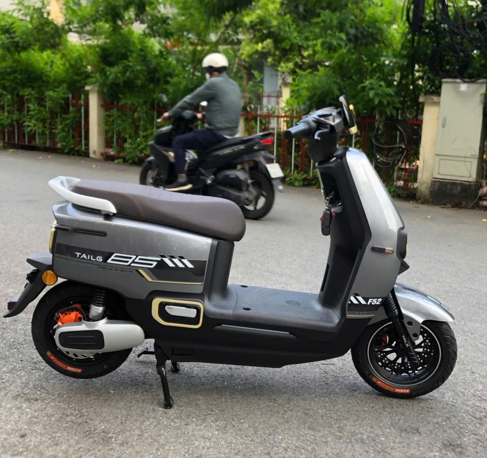 Xe Máy Điện Tailg Power F52 6 bình 22.3Ah 100km/1 Lần Sạc Xe Máy Điện Tailg Power F52 6 bình 22.3Ah 100km/1 Lần Sạc